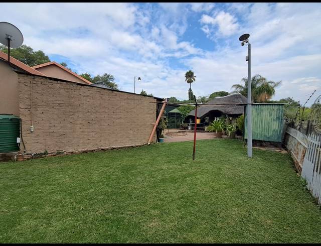 4 BEDROOM HOUSE FOR SALE IN BRITS CENTRAL